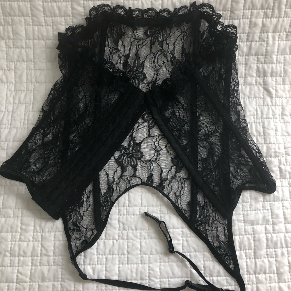 NWOT Black Lace Bodice Lingerie, size small